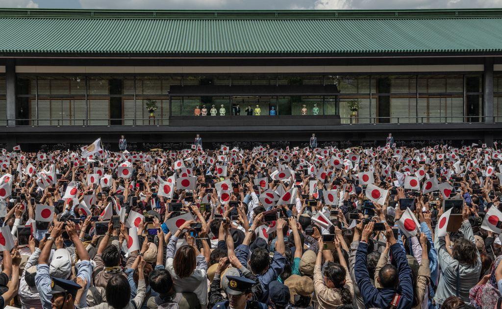Les japonais acclament la famille impérial pour le nouvel an