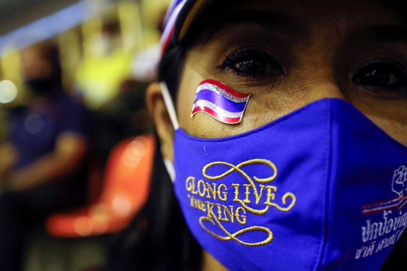 Tagreuters ultra royaliste thailandais