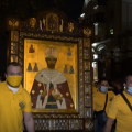 Monarchistes portant une icône de Nicolas II