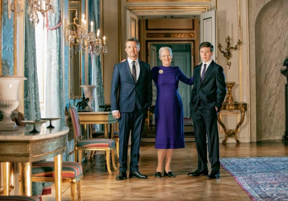 Margrethe II, les princes Frederik et Christian