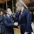 Emmanuel Macron saluant Felipe VI au Forum de Paris pour la Paix @casareal