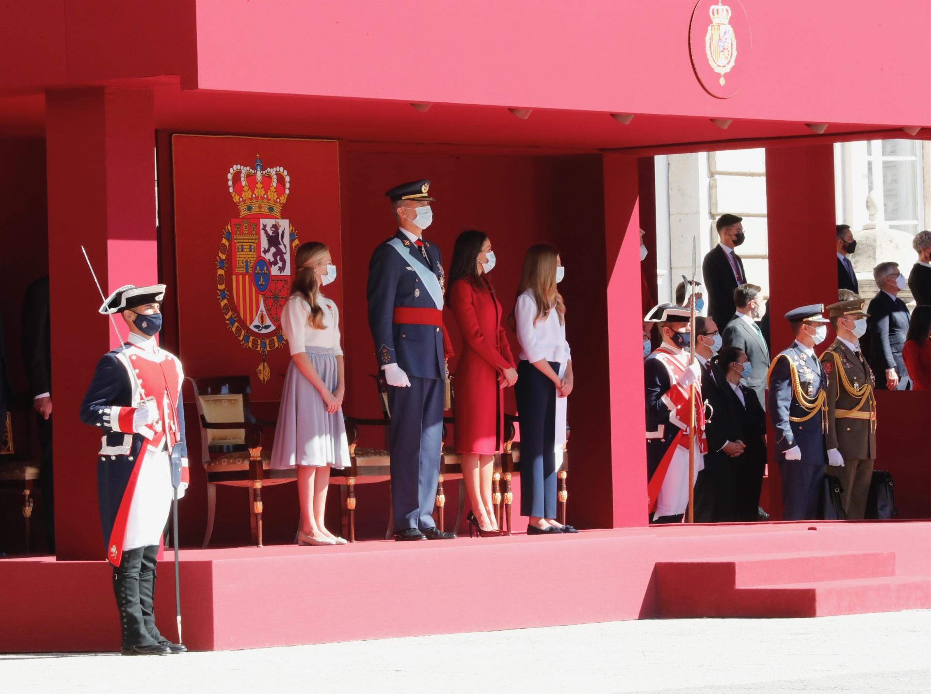 La famille royale d espagne reunie pour le 12 octobre