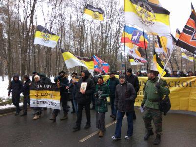 Le mouvement imperial russe parade a saint petersbourg