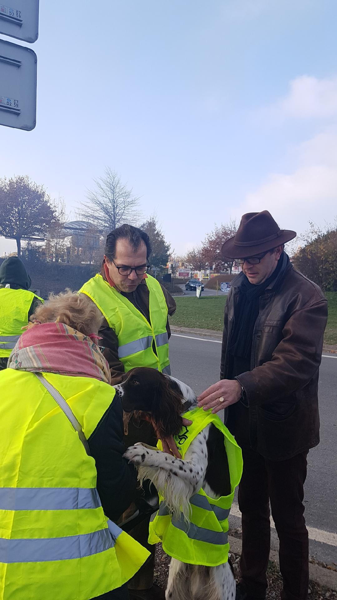 Le prince charles emmanuel avec les gilets jaunes