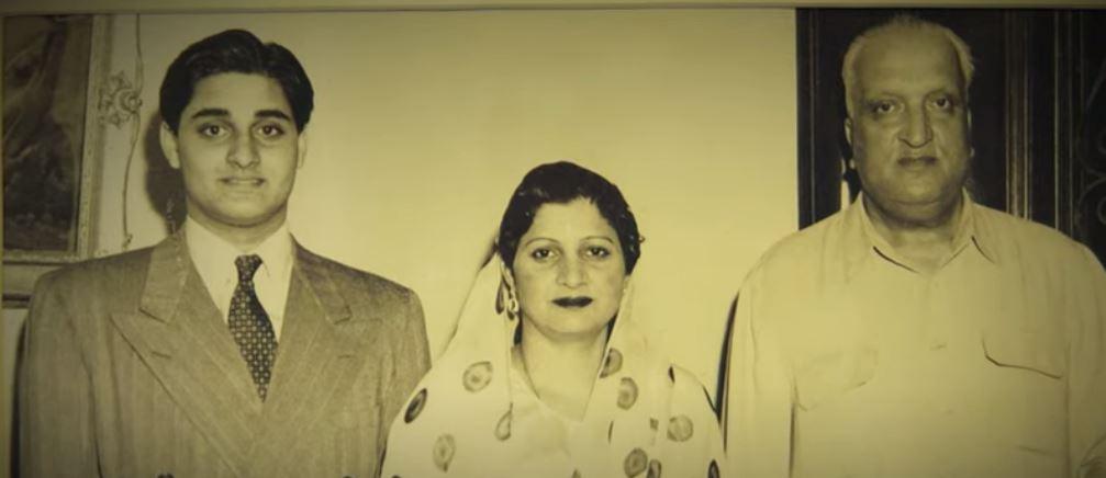Le régent Karan Singh, sa mère et son père