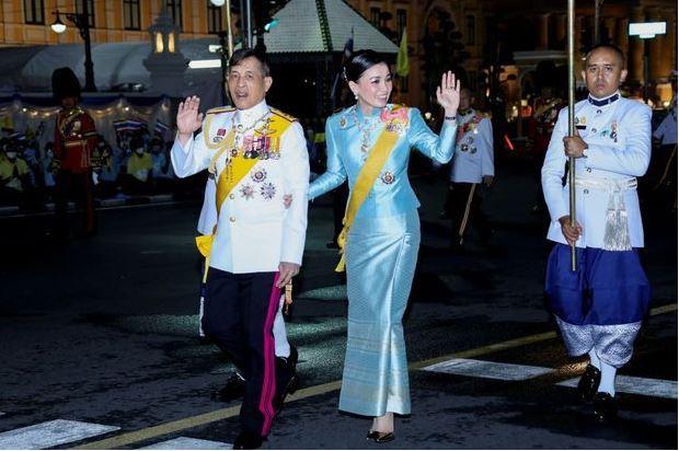 Le roi rama x et la reine suditha