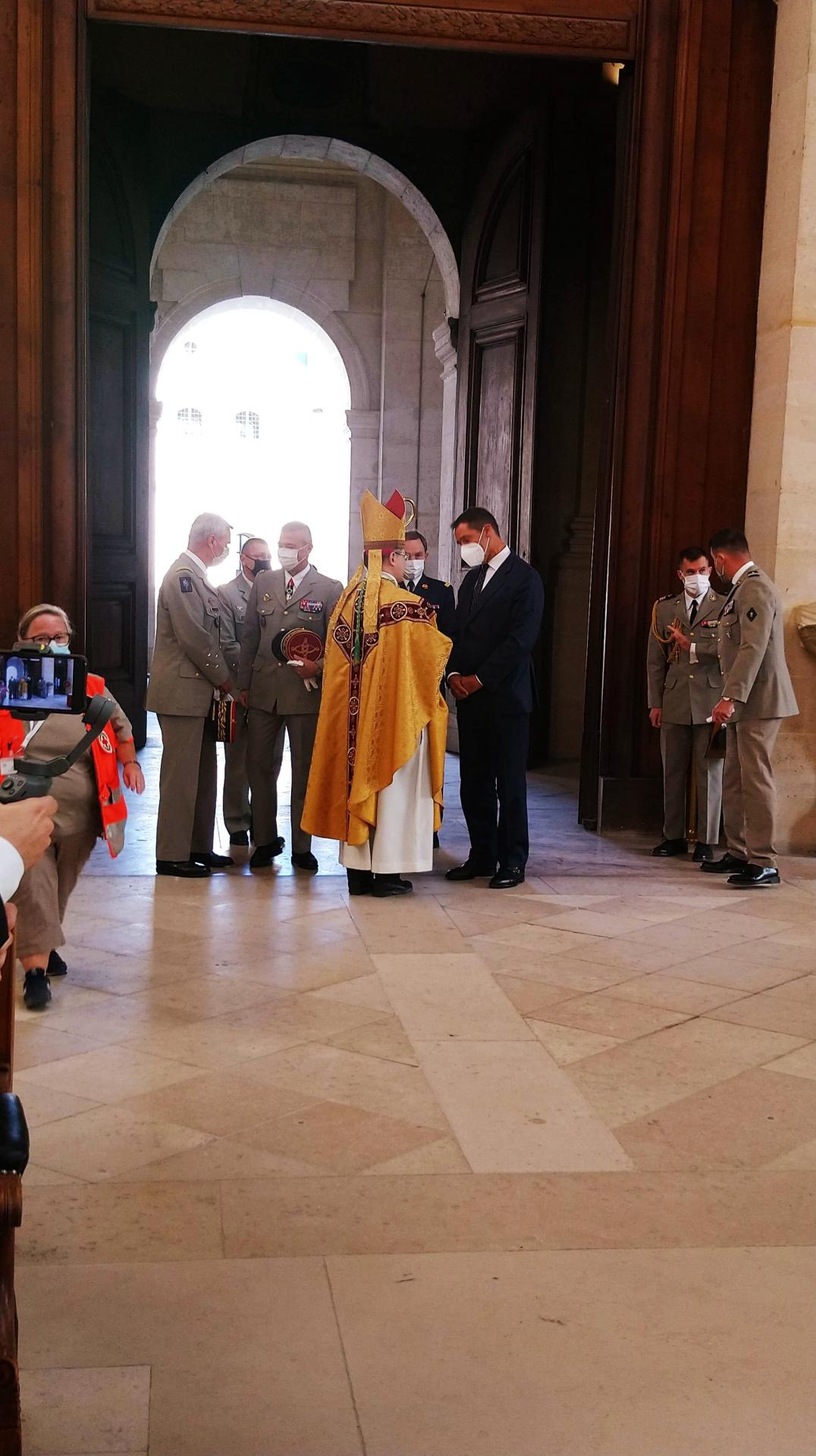 Louis de bourbon et mgr Romanet