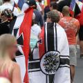 Monarchiste allemand devant le parlement