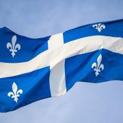 Quebec drapeau fleurdelise quebecois bashing