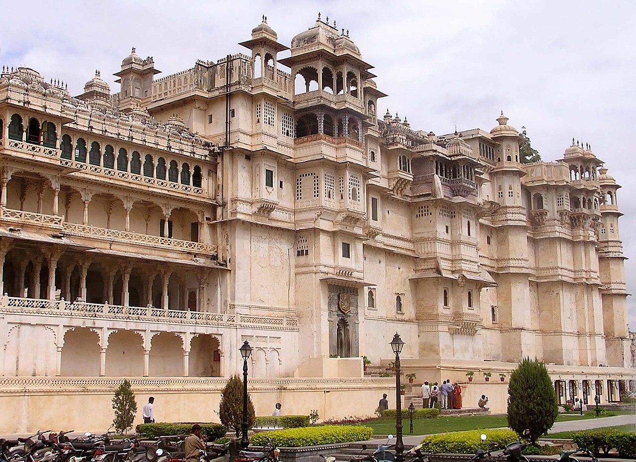 Le palais royal d'Udaipur @wikicommons/H .Bennetsen