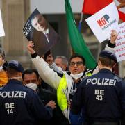 Monarchistes iraniens à Vienne Photo@KayanLondon